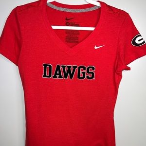Nike Women’s Medium Georgia Bulldogs Slim Fit V-Neck Tee